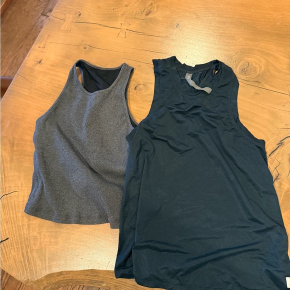 Vuori Tops - Vuori Black and Gray Sleeveless Tank Tops